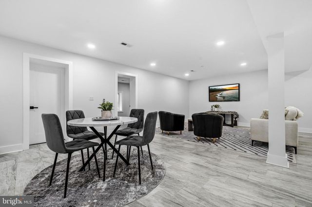 414 WATERFORD RD, Silver Spring, MD 20901