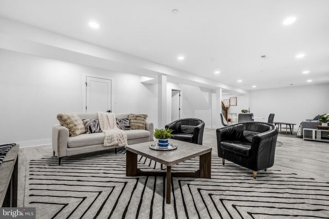 414 WATERFORD RD, Silver Spring, MD 20901