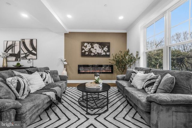 414 WATERFORD RD, Silver Spring, MD 20901