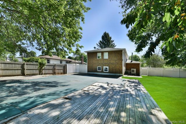 10 Miller Avenue, Central Islip, NY 11722