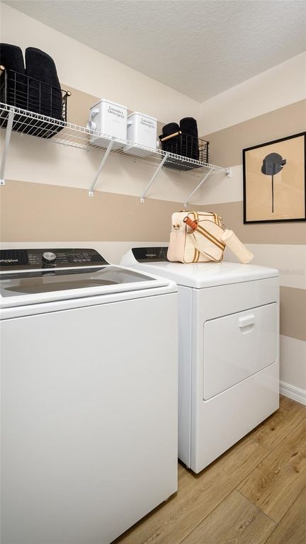 Image 19 of property listing at 9249 ORCHARD PARK LANE, Zephyrhills, FL 33541