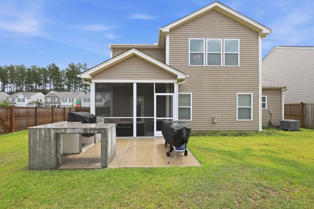 418 Fox Sparrow Court, Summerville, SC 29486
