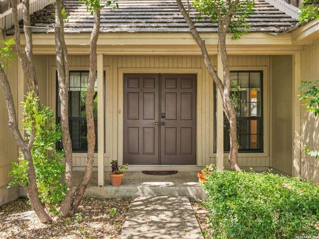 106 SADDLE CLUB CIR, Boerne, TX 78006