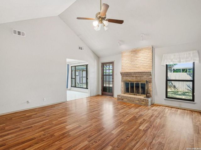 106 SADDLE CLUB CIR, Boerne, TX 78006