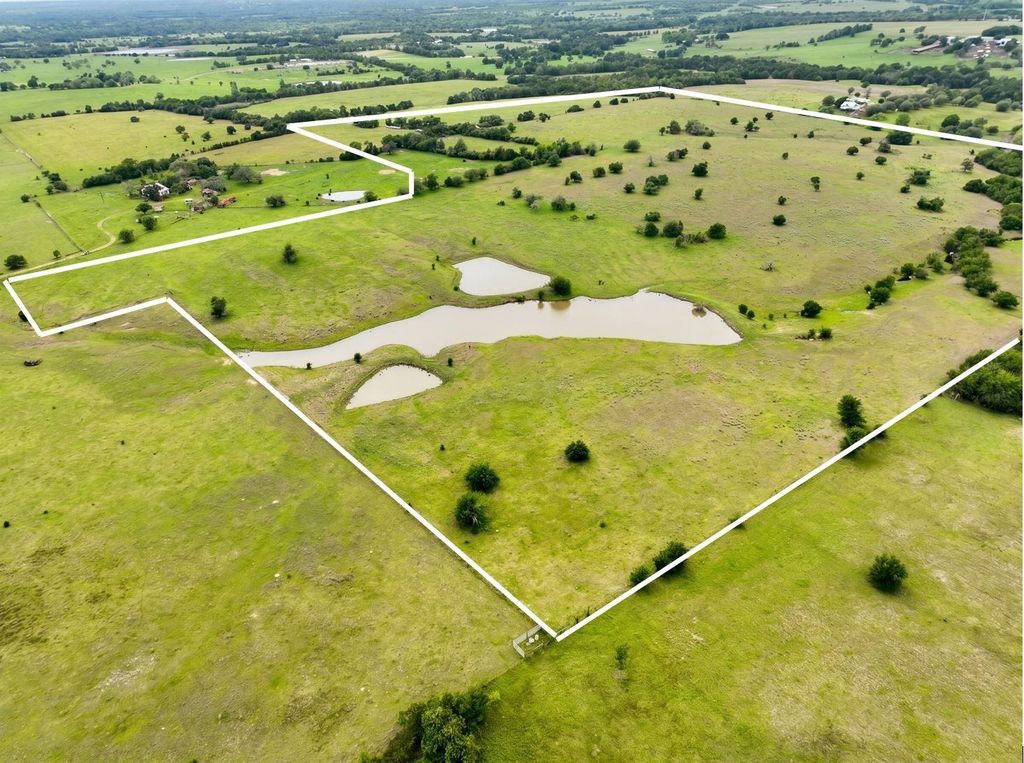 4425 Franke Road, New Ulm, TX 78950