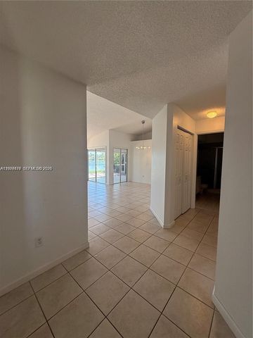 665 SE 25th Ln 665, Homestead, FL 33033
