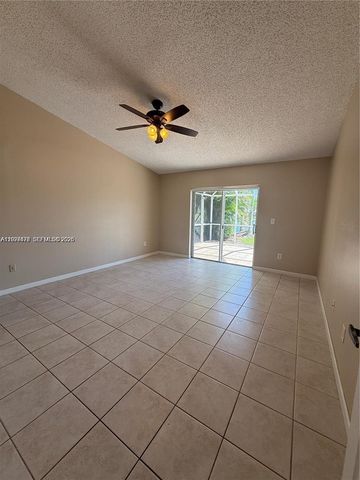 665 SE 25th Ln 665, Homestead, FL 33033