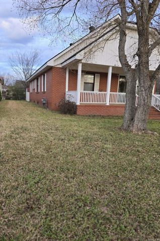526 S 9th Street, Arkadelphia, AR 71923