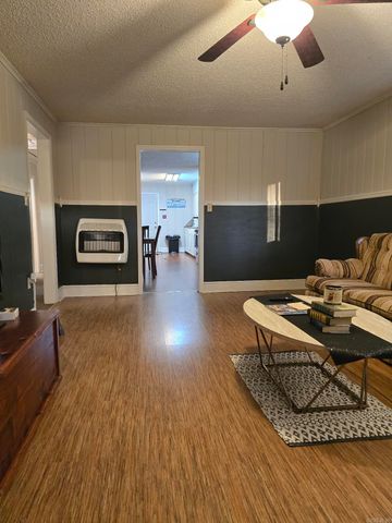 526 S 9th Street, Arkadelphia, AR 71923