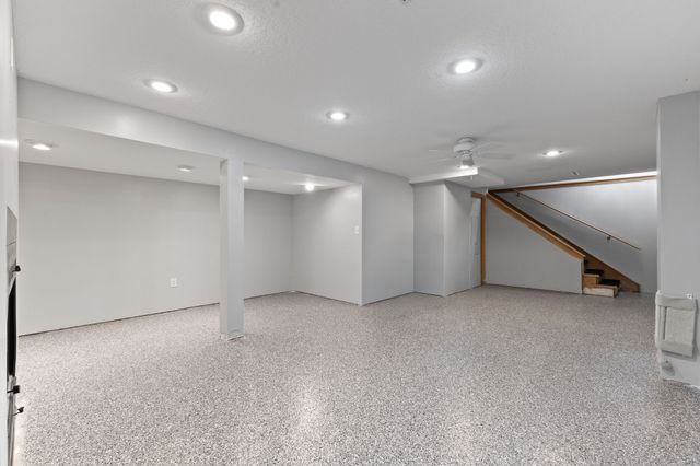 407 33rd Street, West Des Moines, IA 50265