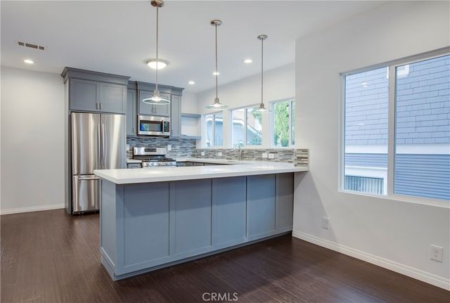2765 W 8th, Los Angeles, CA 90005