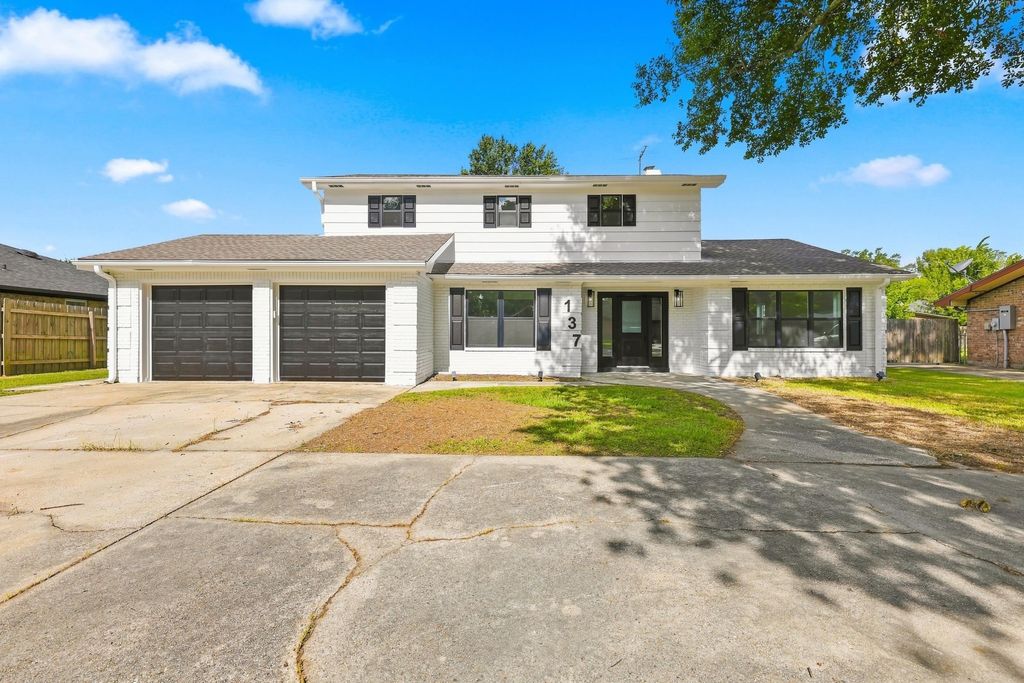 137 Glenhill Drive, Houma, LA 70363