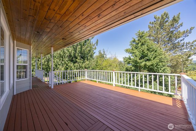 13085 Sunrise Drive, Mount Vernon, WA 98273