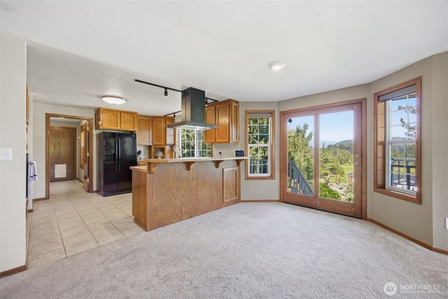 13085 Sunrise Drive, Mount Vernon, WA 98273