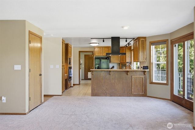 13085 Sunrise Drive, Mount Vernon, WA 98273