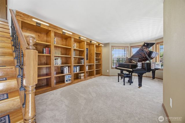 13085 Sunrise Drive, Mount Vernon, WA 98273