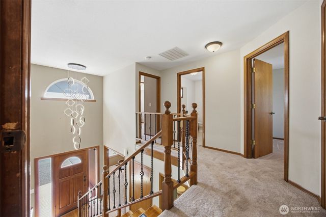 13085 Sunrise Drive, Mount Vernon, WA 98273