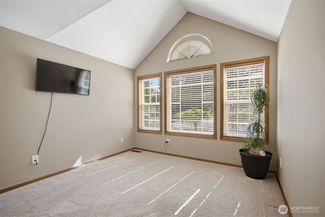 13085 Sunrise Drive, Mount Vernon, WA 98273