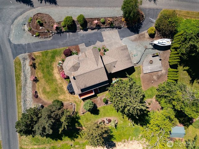 13085 Sunrise Drive, Mount Vernon, WA 98273