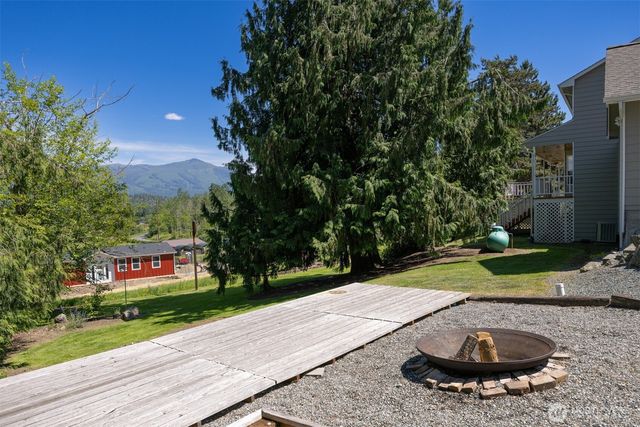 13085 Sunrise Drive, Mount Vernon, WA 98273