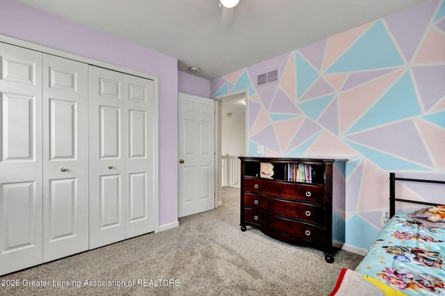 6784 Cotswald Drive, Grand Ledge, MI 48837