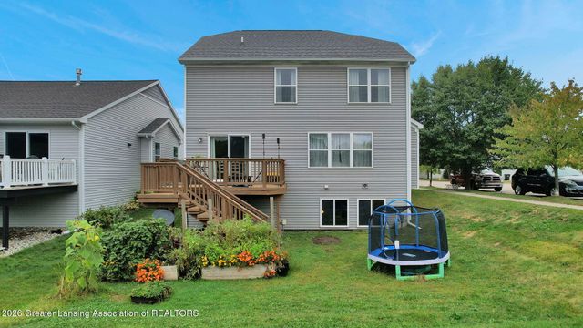 6784 Cotswald Drive, Grand Ledge, MI 48837
