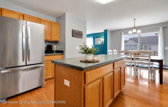 6784 Cotswald Drive, Grand Ledge, MI 48837