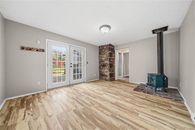 8 Allendale Place, Mt Lebanon, PA 15228