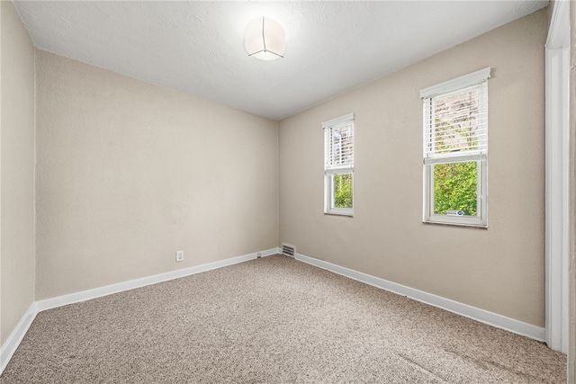 8 Allendale Place, Mt Lebanon, PA 15228