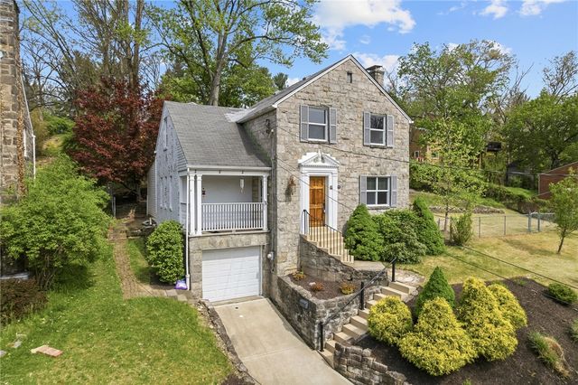 8 Allendale Place, Mt Lebanon, PA 15228