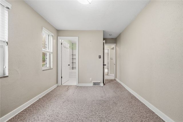 8 Allendale Place, Mt Lebanon, PA 15228