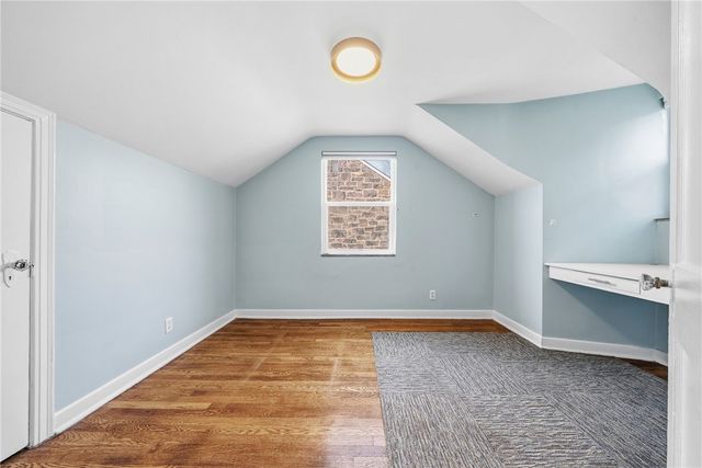 8 Allendale Place, Mt Lebanon, PA 15228