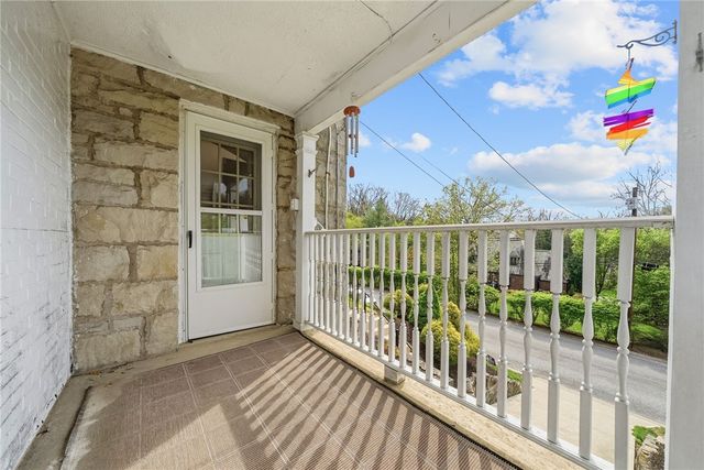 8 Allendale Place, Mt Lebanon, PA 15228