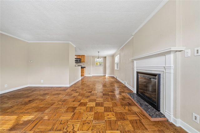 8 Allendale Place, Mt Lebanon, PA 15228