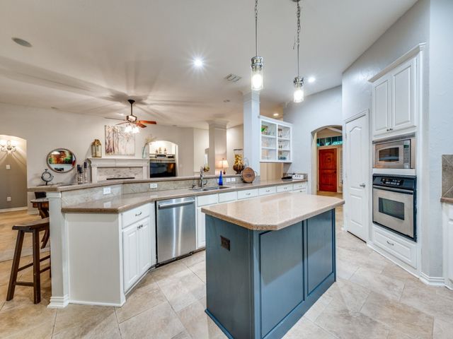 804 Sword Bridge Drive, Lewisville, TX 75056