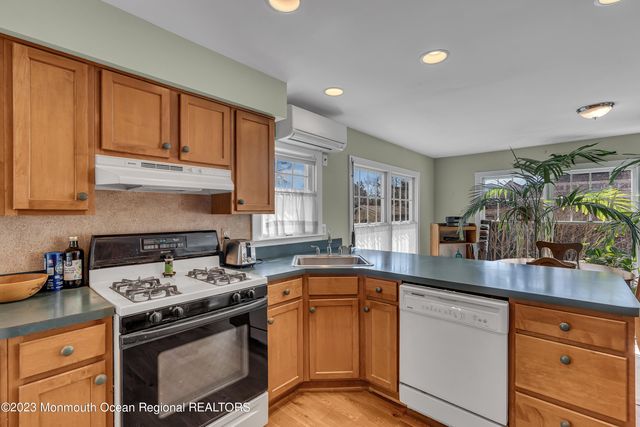 811 Claridge Drive, Spring Lake, NJ 07762