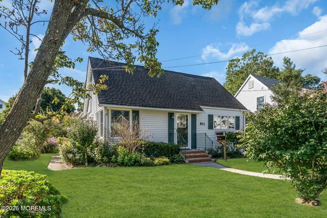 811 Claridge Drive, Spring Lake, NJ 07762