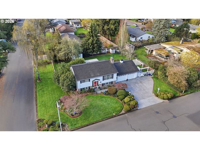 3676 Se PINE St, Hillsboro, OR 97123