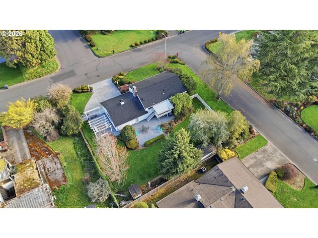 3676 Se PINE St, Hillsboro, OR 97123