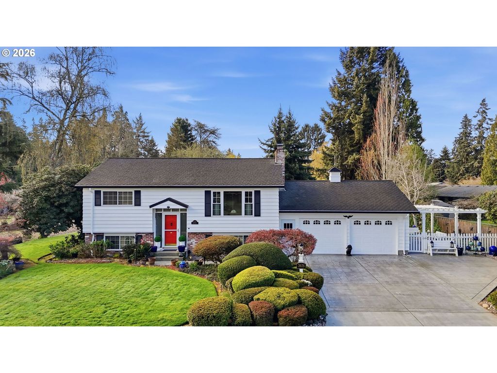3676 Se PINE St, Hillsboro, OR 97123