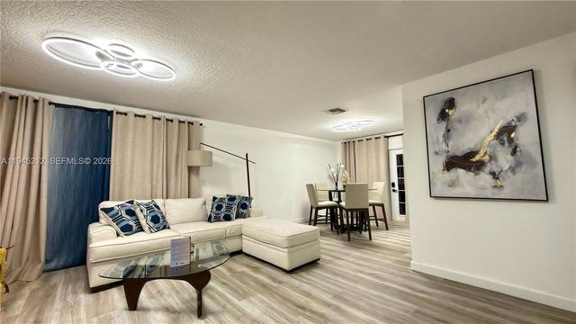 1001 SW 98th Ave 00, Pembroke Pines, FL 33025