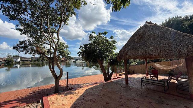 1001 SW 98th Ave 00, Pembroke Pines, FL 33025