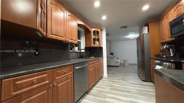 1001 SW 98th Ave 00, Pembroke Pines, FL 33025