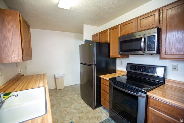 680 W 2350 N, West Bountiful, UT 84087