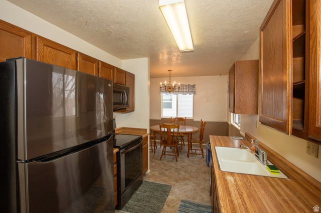 680 W 2350 N, West Bountiful, UT 84087