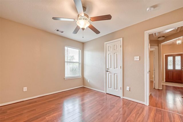 6725 Strawberry Brook Lane, Dickinson, TX 77539