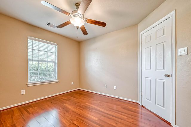 6725 Strawberry Brook Lane, Dickinson, TX 77539