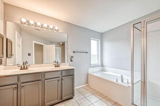 6725 Strawberry Brook Lane, Dickinson, TX 77539