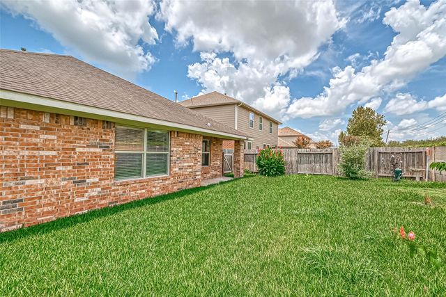 6725 Strawberry Brook Lane, Dickinson, TX 77539