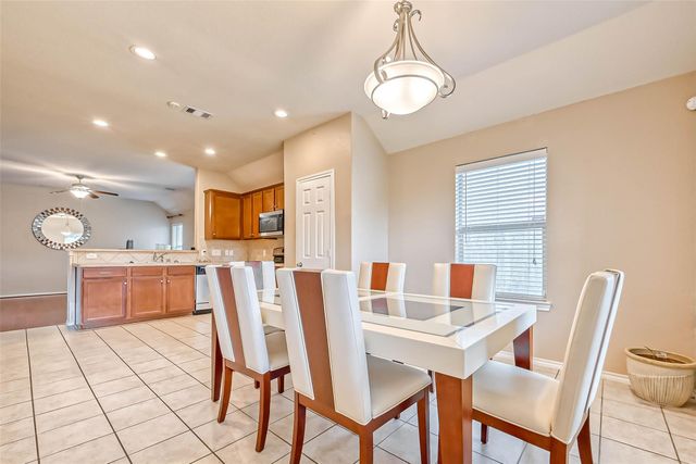 6725 Strawberry Brook Lane, Dickinson, TX 77539